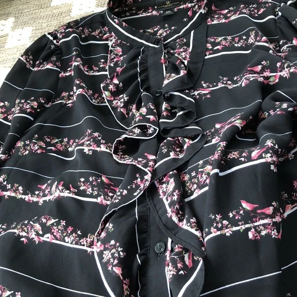 Worthington feminine Ruffle and Birds Shirt-Medium - Picture 5 of 9
